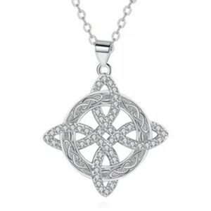 NWT Silver Celtic Knot Pendant Necklace